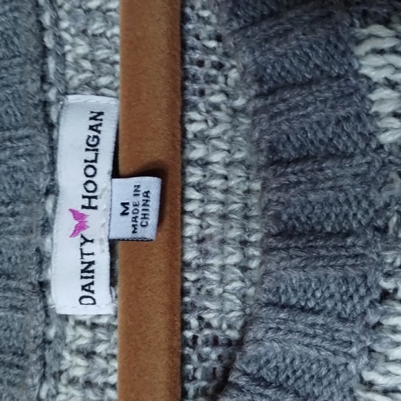 Dainty Hooligan Womens Open Shoulder Bright Peach And Gray Sweat Shirt Size M - Picture 2 of 7